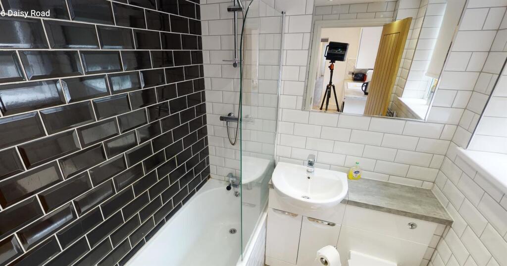 Additional image 3 of Daisy Road, Birmingham