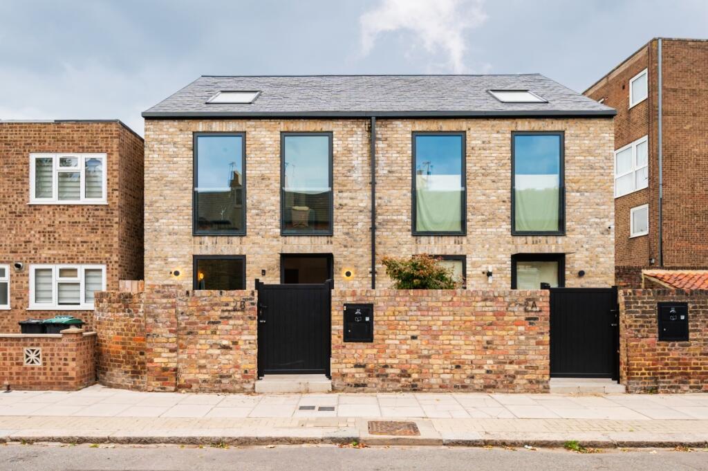 Main image of property: King'S Road London N17