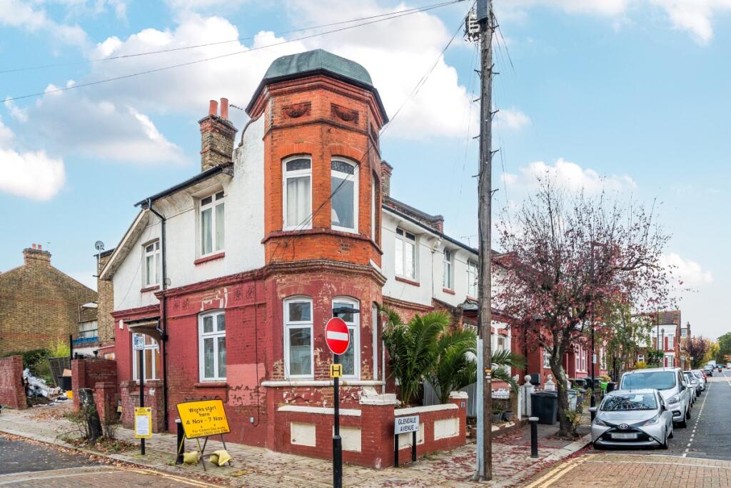 Main image of property: Glendale Avenue London N22