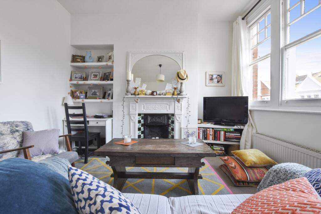 Main image of property: Felix Avenue London N8