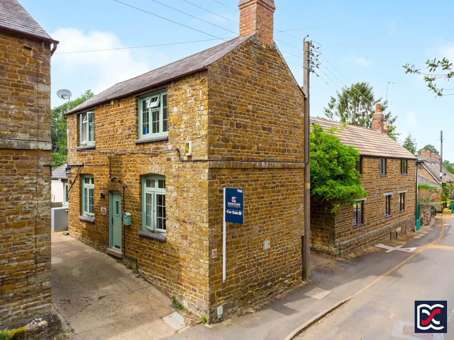 Main image of property: Banbury Road, Litchborough, NN12