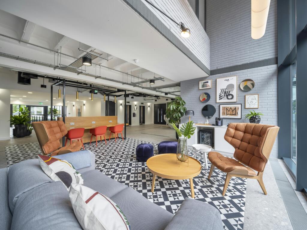 T Bromley 0017HDR.jpg