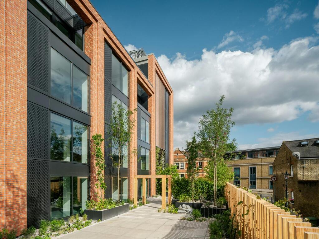 Luca Piffaretti_RED Explore_Web_0021.jpg