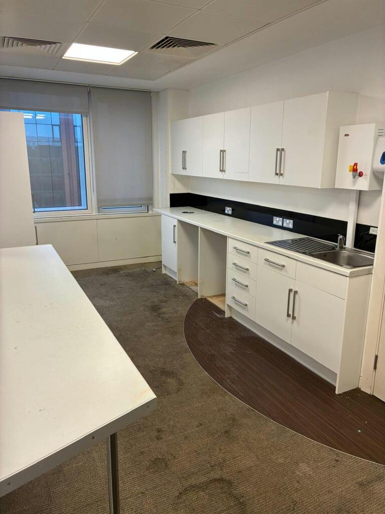 PHOTO-2025-12-12-15-26-31 (3).jpg