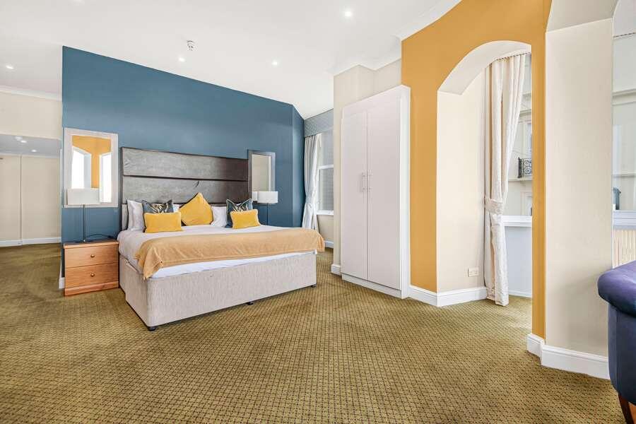 Additional property image - Queens Hotel, 1-3 Kings Road, Brighton