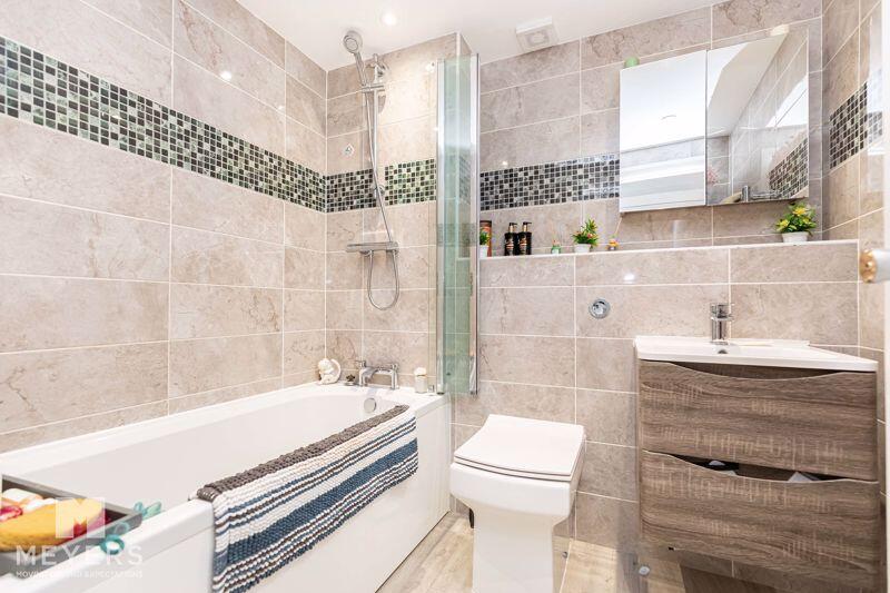 Additional property image - Ocean Heights, 22 Boscombe Cliff Road, Bournemouth, BH5