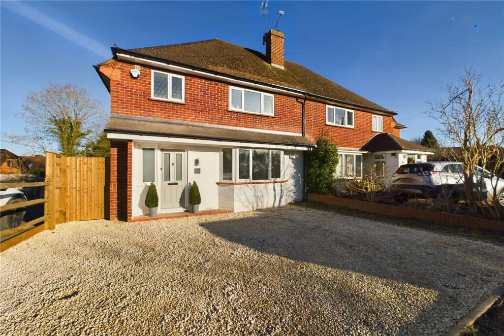 3 bedroom semidetached house for sale in Yeosfield, Riseley, Reading