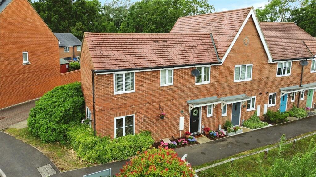 Main image of property: Tabby Drive, Three Mile Cross, Reading, Berkshire, RG7