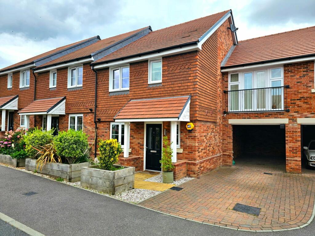 Main image of property: Elisha Close, Spencers Wood, Reading, Berkshire, RG7