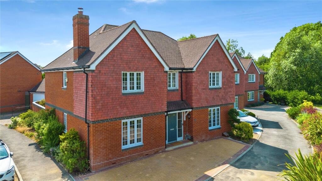 Main image of property: Elk Path, Three Mile Cross, Reading, Berkshire, RG7
