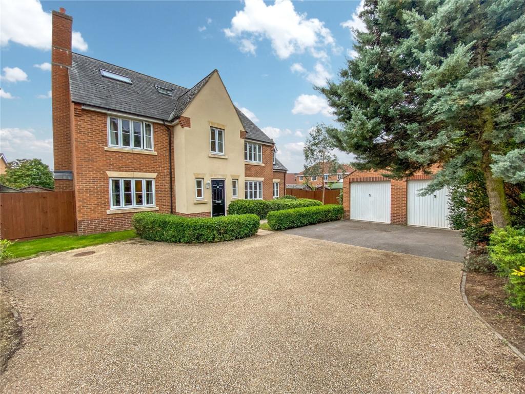 7 bedroom detached house for sale in Gloucester Avenue, Shinfield