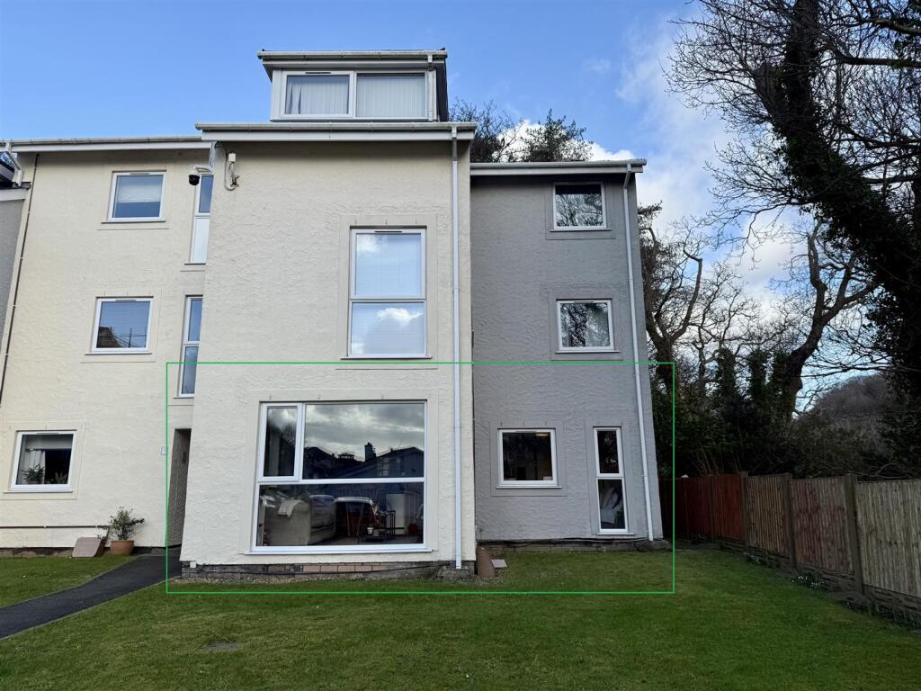 Main image of property: Ffordd Siabod, Y Felinheli