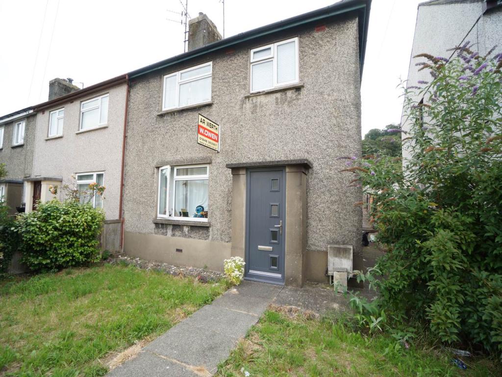 4 bedroom house for sale in Ambrose Street, Bangor, Gwynedd, LL57