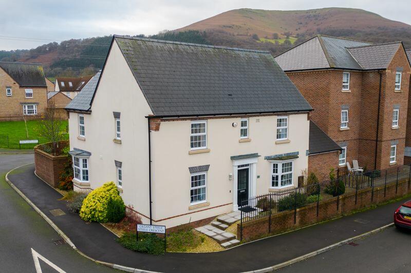 4 bedroom detached house for sale in Coopers Way, Llanfoist