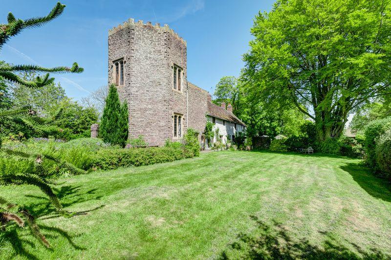 5 bedroom character property for sale in Llanvihangel Crucorney