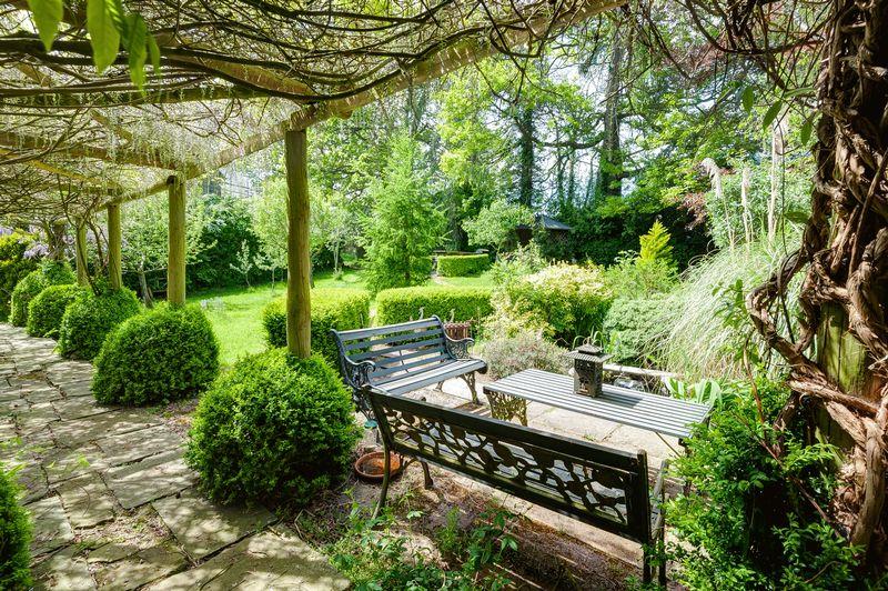 5 bedroom character property for sale in Llanvihangel Crucorney