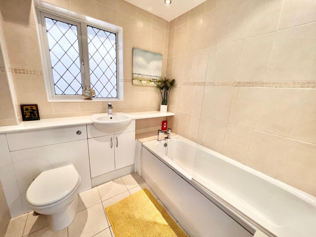 Additional property image - Manor Drive, Telscombe Cliffs, Peacehaven