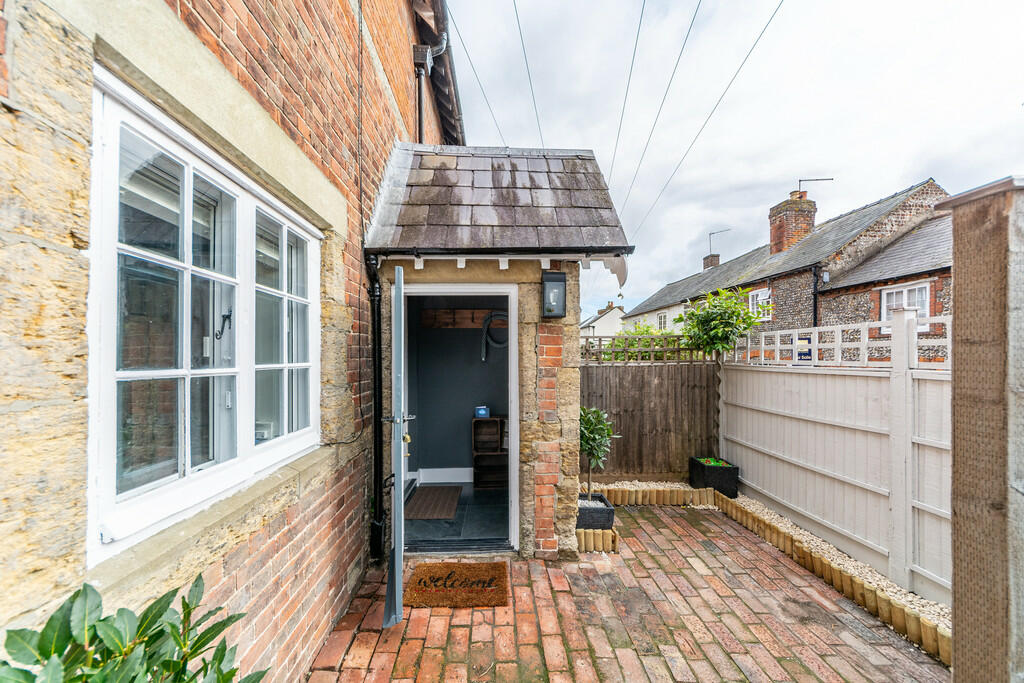 Additional property image - Bond Street, Arundel