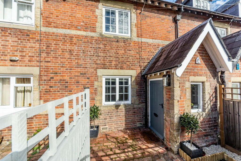 Additional property image - Bond Street, Arundel