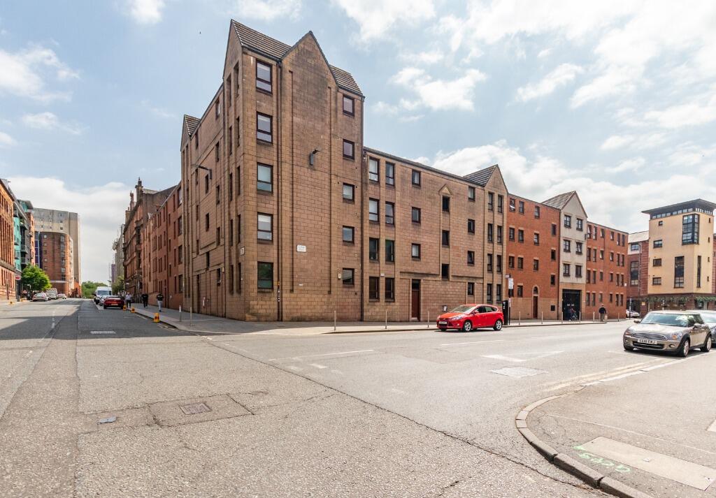 Main image of property: Albion Gate, City Centre, Glasgow, G1