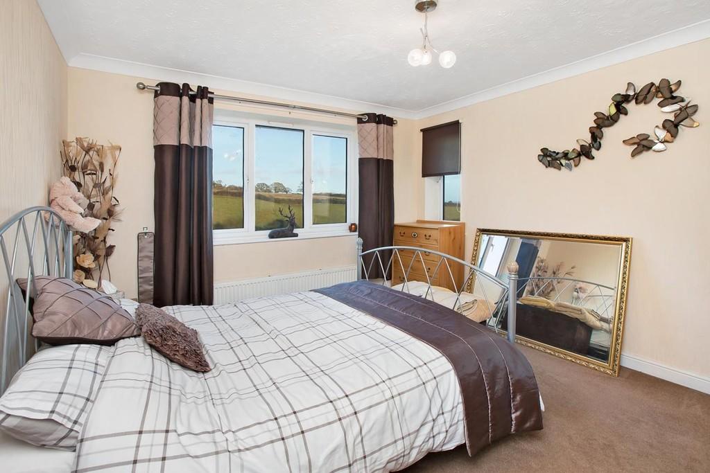 5 bedroom detached house for sale in Dawlish, EX7