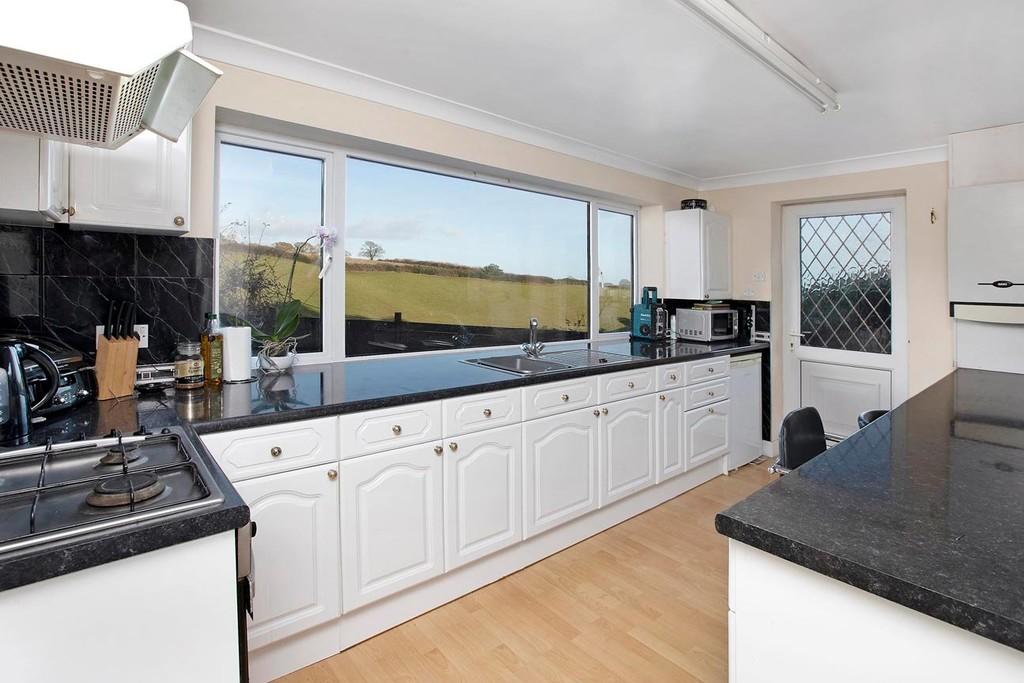 5 bedroom detached house for sale in Dawlish, EX7