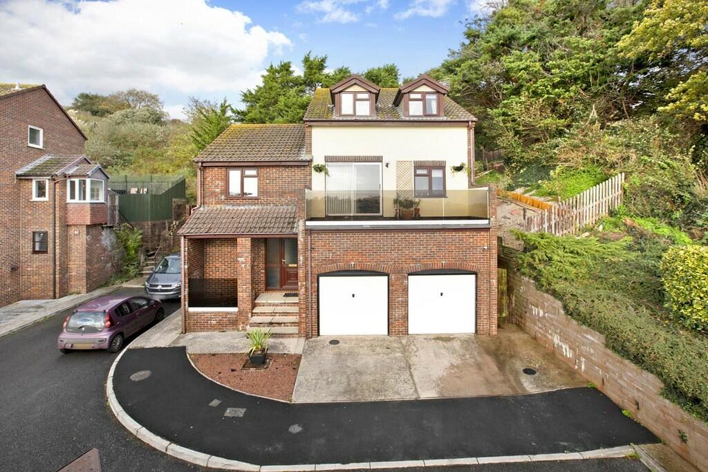 5 bedroom detached house for sale in Upper Longlands, Dawlish, EX7