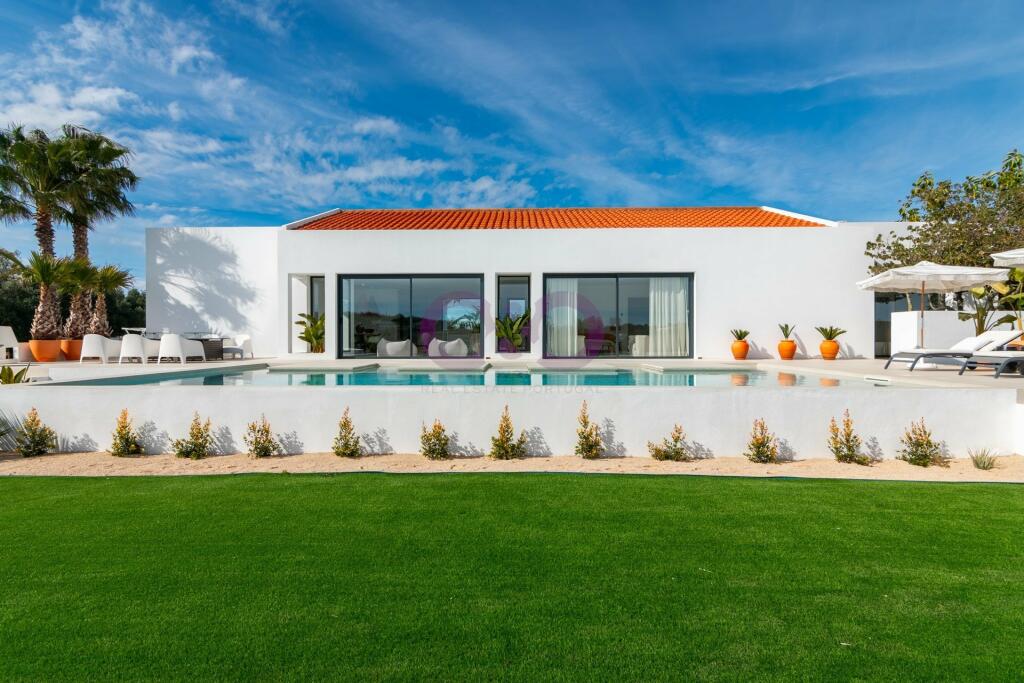 3 bed Villa in Algarve...