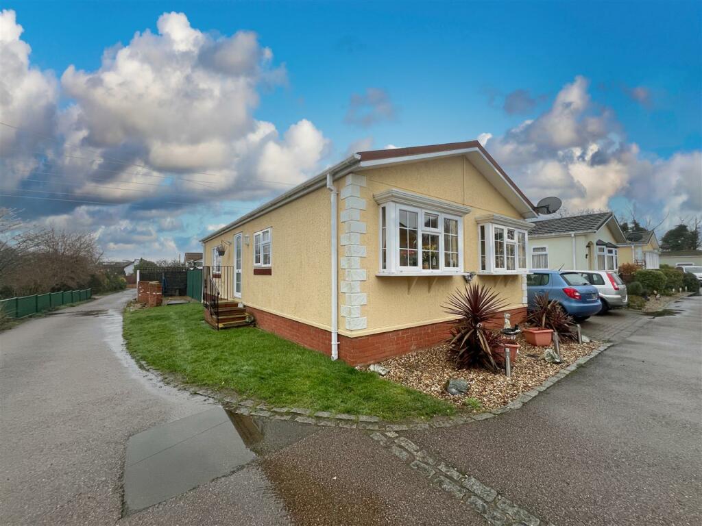 2 bedroom park home for sale in Saxon Park, Barretts Lane, Needham