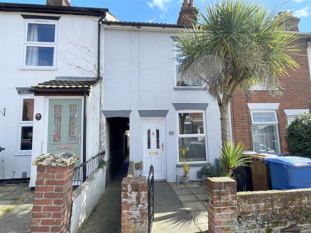 2 bedroom terraced house for sale in Waveney Road, Ipswich, IP1