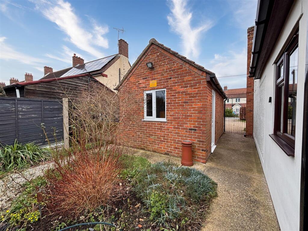 Additional property image - Windmill Road, Bradfield