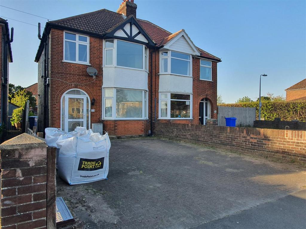 3 bedroom semidetached house for rent in Landseer Road, Ipswich, IP3