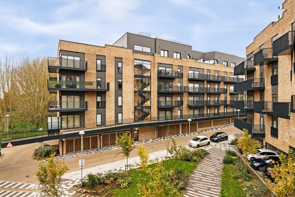 Main image of property: Hampton Place, Ashford, Ashford, TN23