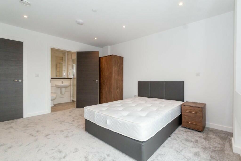 3 bedroom apartment for rent in Ordsall Lane, Manchester, Greater Manchester, M5
