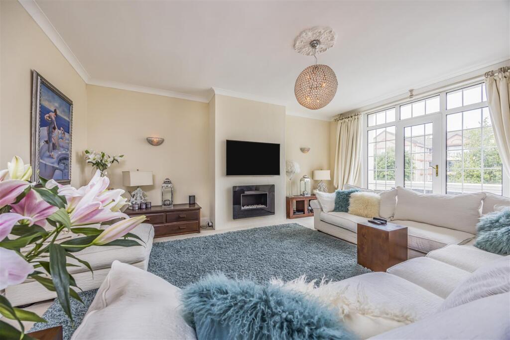Additional property image - Bath Road, Bournemouth