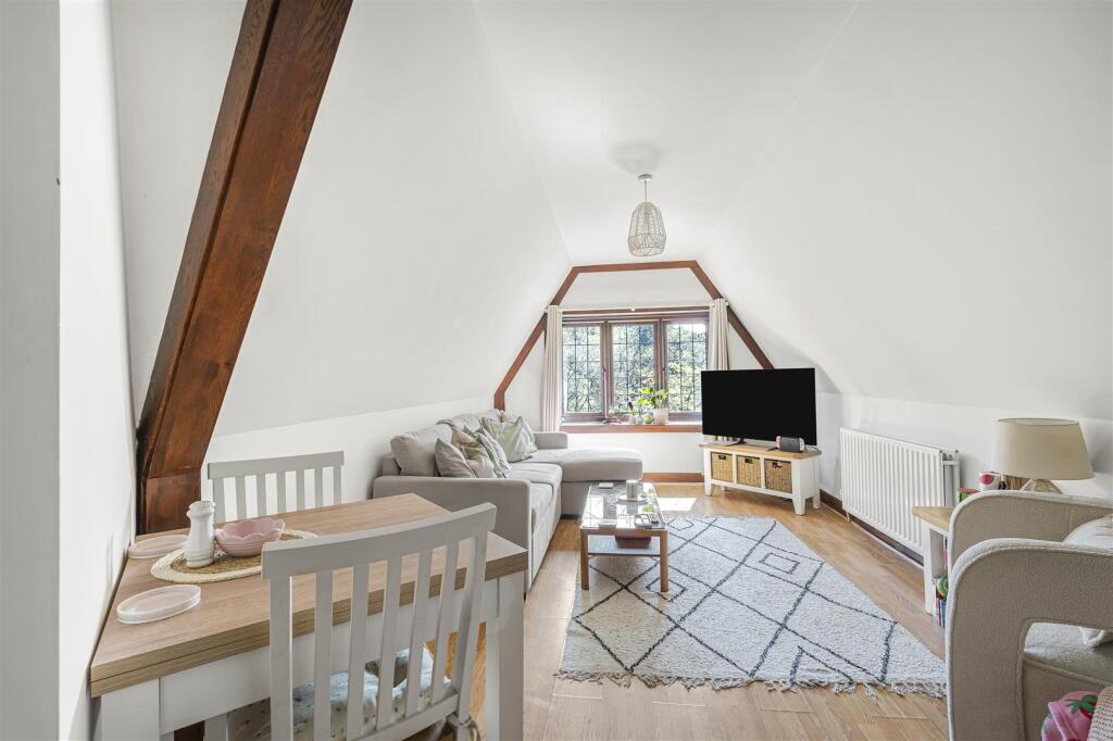 Main image of property: Alumdale Road, Bournemouth