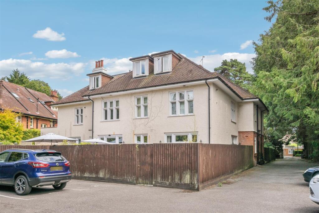 Main image of property: East Avenue, Bournemouth