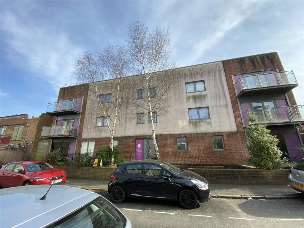 3 bedroom apartment for rent in Argyle Road, Bristol, BS2