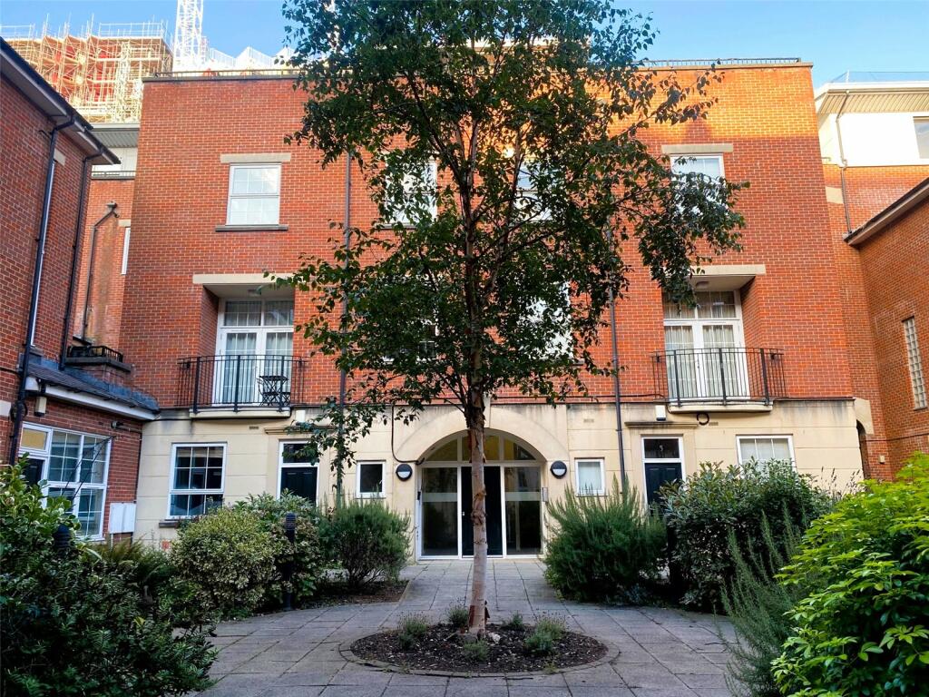 Additional property image - Golden Lion Court, Redcliff Street, Bristol, BS1