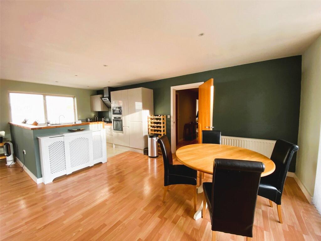 Additional property image - Golden Lion Court, Redcliff Street, Bristol, BS1