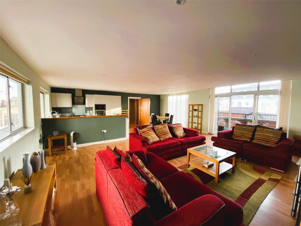 Additional property image - Golden Lion Court, Redcliff Street, Bristol, BS1