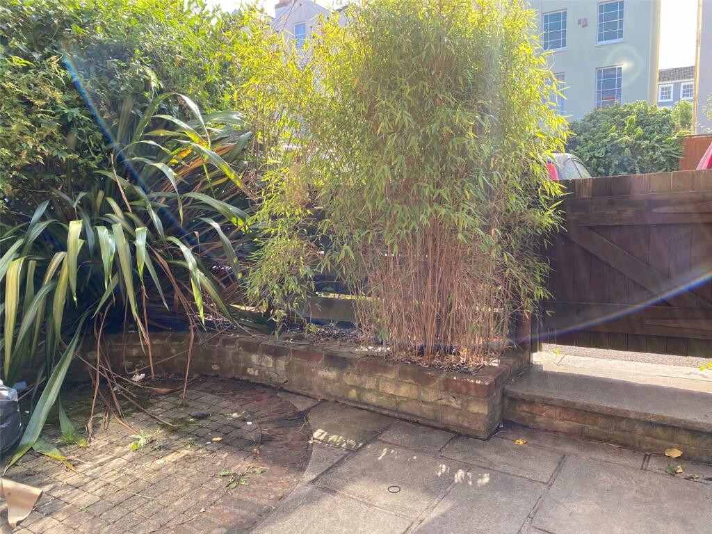 Additional property image - Hampton Court, Hampton Road, Bristol, BS6