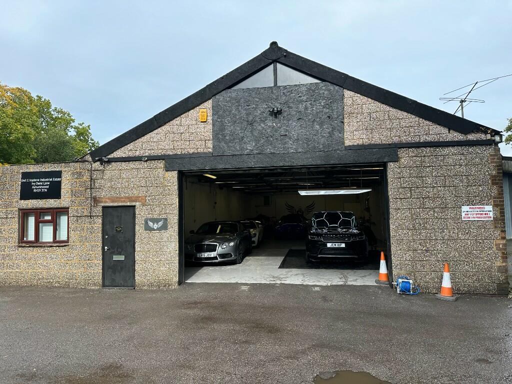 Commercial property for rent in Ivy Dene Lane, East Grinstead, West