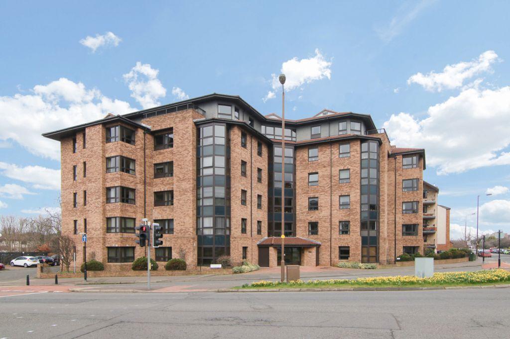 2 bedroom retirement property for sale in Flat 10, Blackford Grange, 39