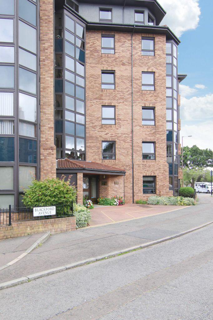 2 bedroom retirement property for sale in Flat 10, Blackford Grange, 39