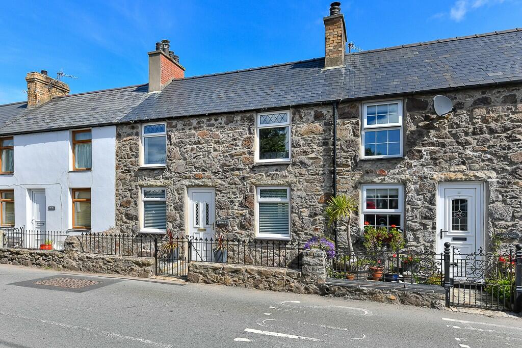 2 bedroom cottage for sale in 2 Madryn Terrace, Llanbedrog, LL53