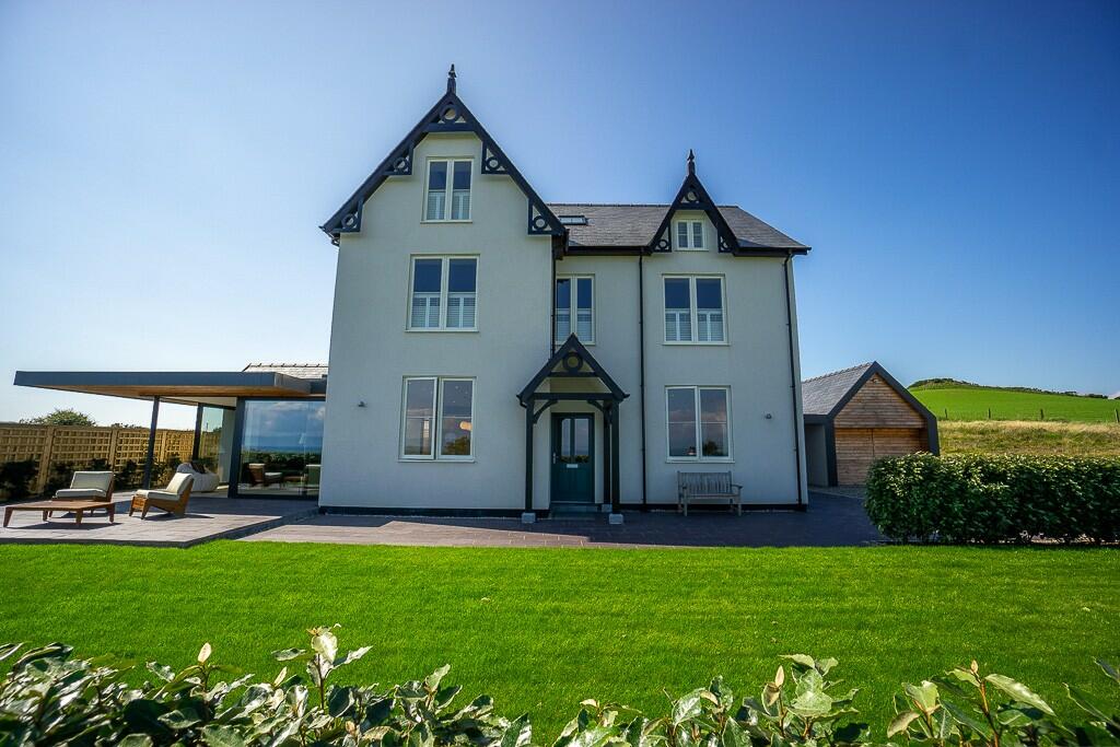 6 bedroom detached house for sale in Plas Deucoch, Abersoch, LL53