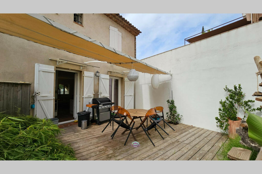 Village House for sale in Grimaud, Var...