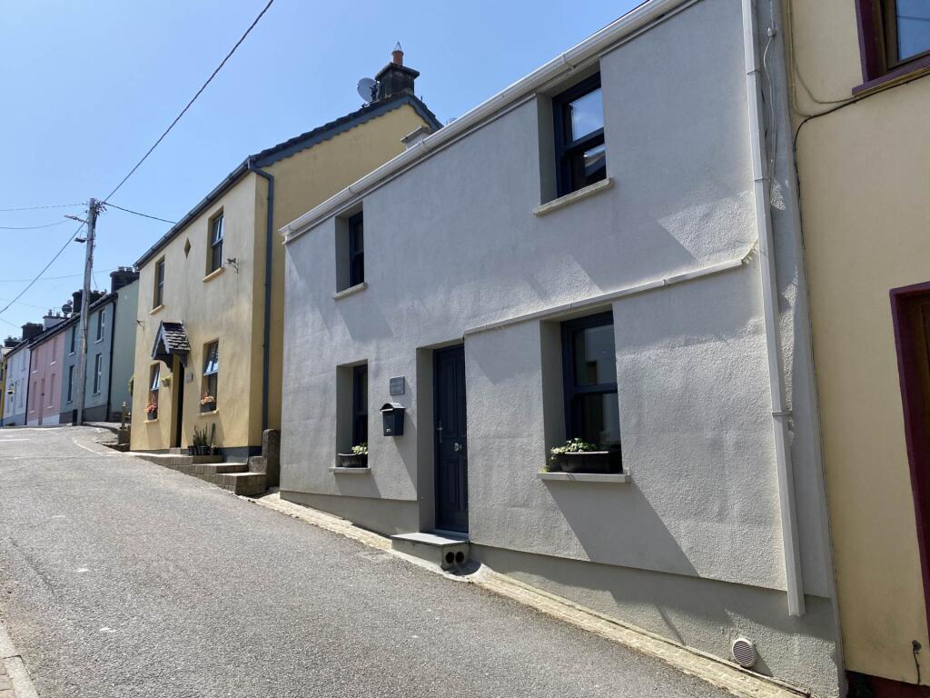 Main image of property: Apple Tree Cottage, Higher O`Connell St, Kinsale, Co Cork, P17 EH48