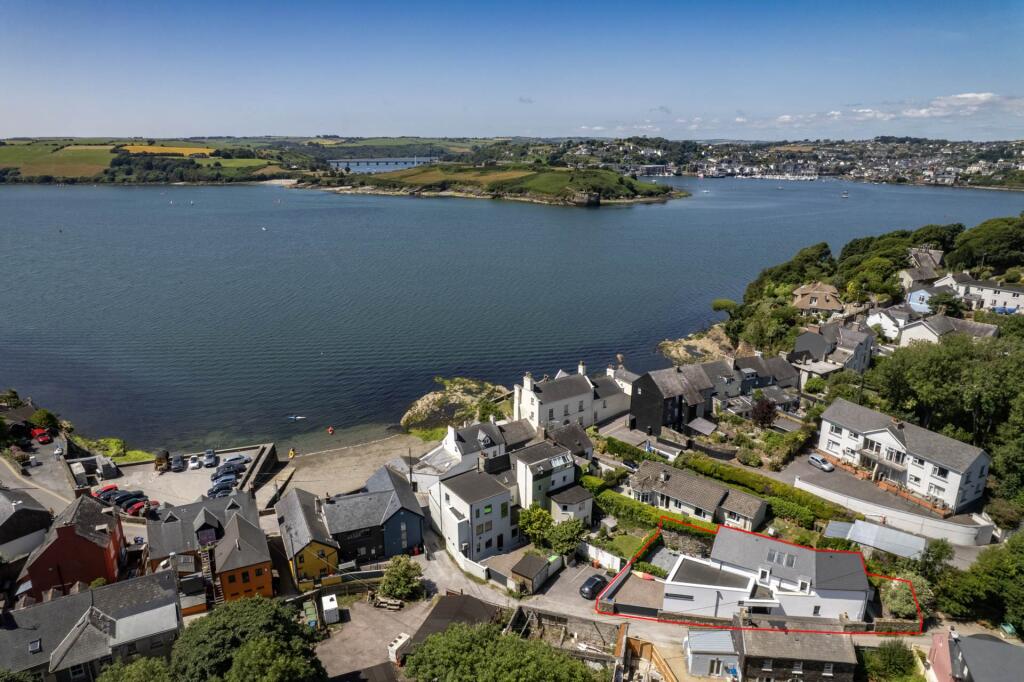 Main image of property: Del Mar, Hermitage Lane, Summercove, Kinsale, Co Cork, P17 TN62